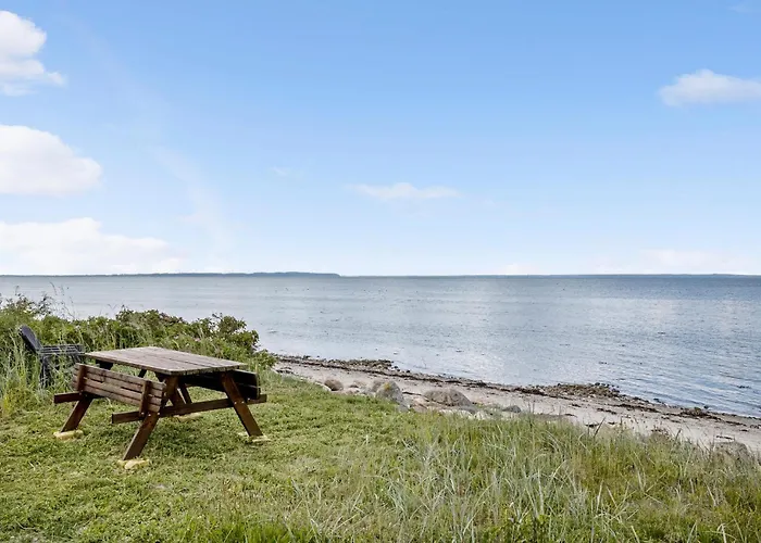 Feriehus Stunning In With Sauna Bogense